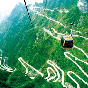 喜樂(lè)N線：天門(mén)山國(guó)家森林公園：天門(mén)山、天門(mén)洞、天門(mén)山寺、天門(mén)山公路奇觀一日游