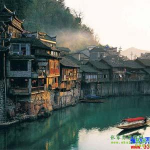 【長沙往返路線1】張家界、鳳凰古城、天子山、黃龍洞三晚四日游